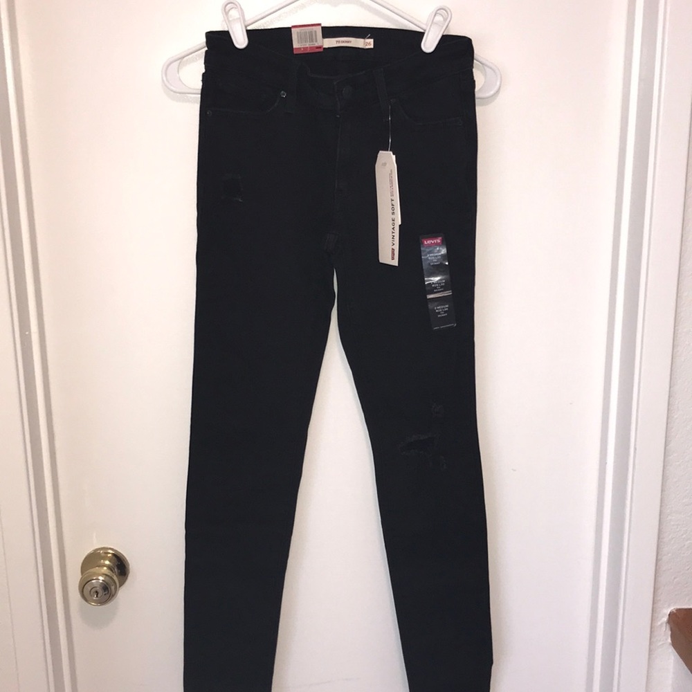 NWT Levi’s 711 Skinny Jeans